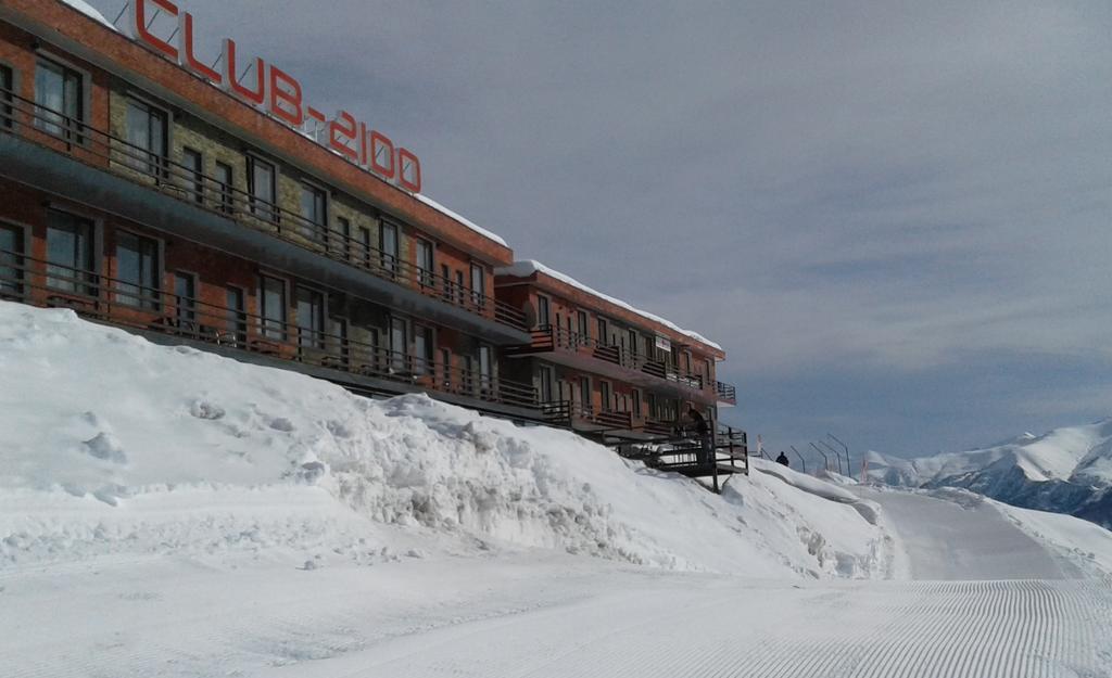 Hotel Club-2100 Gudauri Luaran gambar