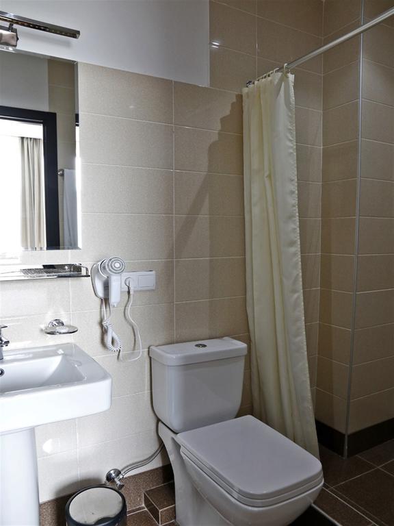 Hotel Club-2100 Gudauri Bilik gambar
