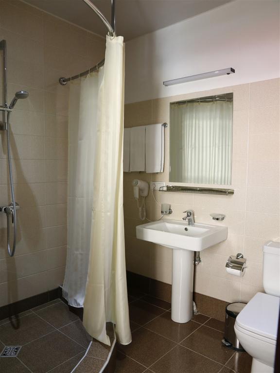 Hotel Club-2100 Gudauri Bilik gambar